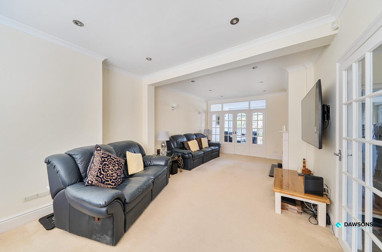 Druslyn Road, West Cross, Swansea, SA3 5QE